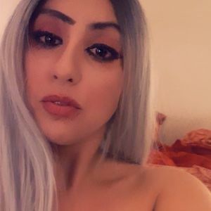 Meet your Posher, Holly